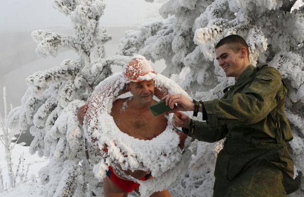 Hot Diggety! Winter Swimming Club in Siberia - Sputnik International