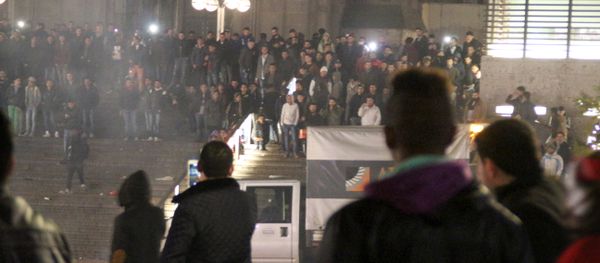 Picture taken on December 31, 2015 shows people gathering in front of the main railway station in Cologne, western Germany - Sputnik International