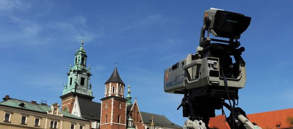 A TV camera overlooks the Wawel castle, Poland - Sputnik International