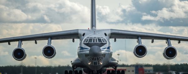 An Il-76 military transport plane in Omsk, Siberia. An Il-76 military transport plane in Omsk, Siberia. - Sputnik International