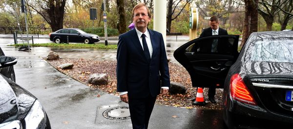 Rainer Koch, interim president of the German Football Federation (DFB), arrives at a DFB committee meeting in Hanover, central Germany on November 17, 2015 Rainer Koch, interim president of the German Football Federation (DFB), arrives at a DFB committee meeting in Hanover, central Germany on November 17, 2015 - Sputnik International