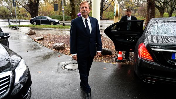 Rainer Koch, interim president of the German Football Federation (DFB), arrives at a DFB committee meeting in Hanover, central Germany on November 17, 2015 Rainer Koch, interim president of the German Football Federation (DFB), arrives at a DFB committee meeting in Hanover, central Germany on November 17, 2015 - Sputnik International