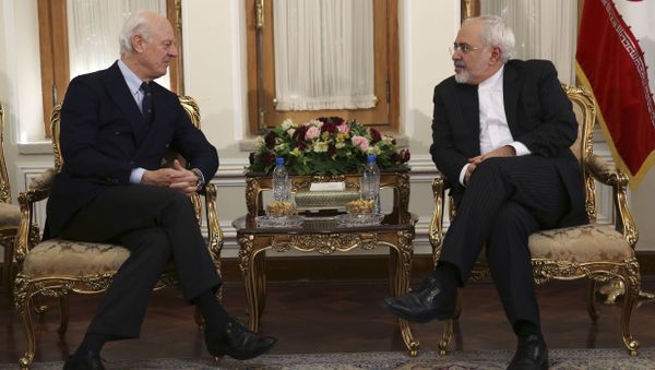 U.N. Special Envoy for Syria, Staffan de Mistura, left, meets with Iranian Foreign Minister Mohammad Javad Zarif, in Tehran, Iran, Sunday, Jan. 10, 2016 U.N. Special Envoy for Syria, Staffan de Mistura, left, meets with Iranian Foreign Minister Mohammad Javad Zarif, in Tehran, Iran, Sunday, Jan. 10, 2016 - Sputnik International