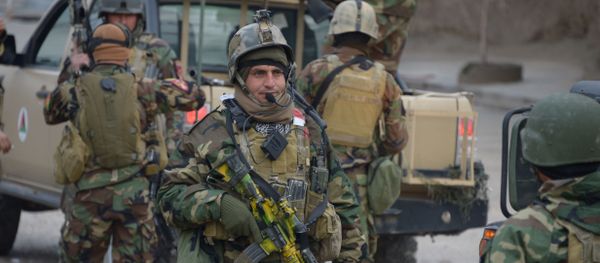 Afghan National Army (ANA) soldiers arrive for an operation near the Indian consulate in Mazar-i-Sharif on January 4, 2016 - Sputnik International
