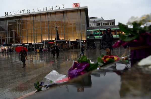 Flowers and letters of protest are laid down on the steps in front of the Cologne main train station in Cologne, western Germany on January 11, 2016 Flowers and letters of protest are laid down on the steps in front of the Cologne main train station in Cologne, western Germany on January 11, 2016 - Sputnik International