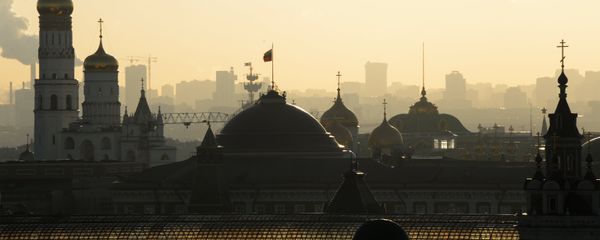 Left to right: Bell tower of Ivan the Great, building of Senate in Moscow's Kremlin - Sputnik International