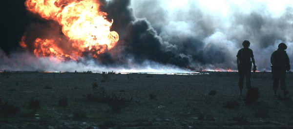 Burning oilfield during Operation Desert Storm, Kuwait Burning oilfield during Operation Desert Storm, Kuwait - Sputnik International