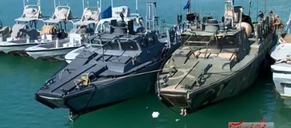 American Navy boats in custody of the Iranian Revolutionary Guards in the Persian Gulf. American Navy boats in custody of the Iranian Revolutionary Guards in the Persian Gulf. - Sputnik International
