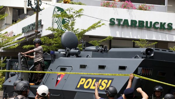 A police armoured personnel carrier is seen parked near the scene of an attack in central Jakarta January 14, 2016. - Sputnik International