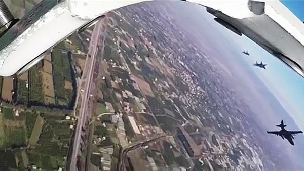 Syrian Air Force's MiG-29 fighter jets have escorted Russian Su-25S bombers during an anti-terrorist aerial campaign over Syria, the Russian Defense Ministry said in a statement - Sputnik International