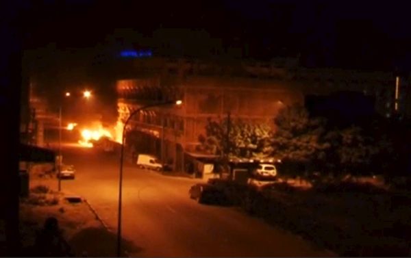 A general view shows fire beneath Splendid Hotel in Ouagadougou A general view shows fire beneath Splendid Hotel in Ouagadougou - Sputnik International
