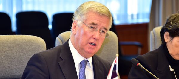 British Defence Secretary Michael Fallon - Sputnik International