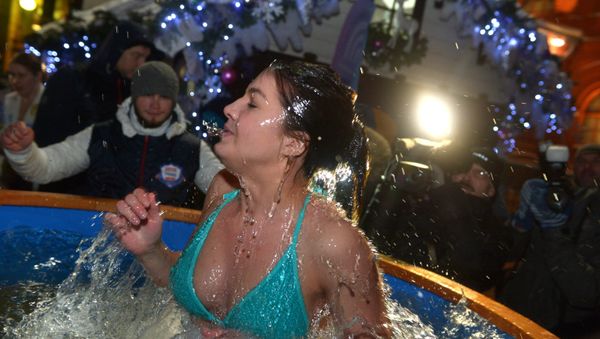 Russian Spirit: Epiphany Bathing Across the Country - Sputnik International