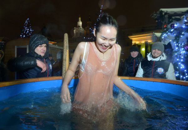 Russian Spirit: Epiphany Bathing Across the Country Russian Spirit: Epiphany Bathing Across the Country - Sputnik International