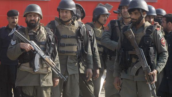 Pakistani troops arrive at Bacha Khan University in Charsadda, some 35 kilometers (21 miles) outside the city of Peshawar, Pakistan, Wednesday, Jan. 20, 2016 - Sputnik International