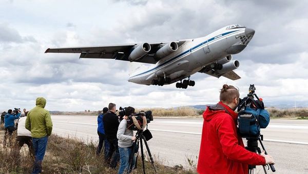 Foreign journalists at the Hmeymim airbase in Syria - Sputnik International