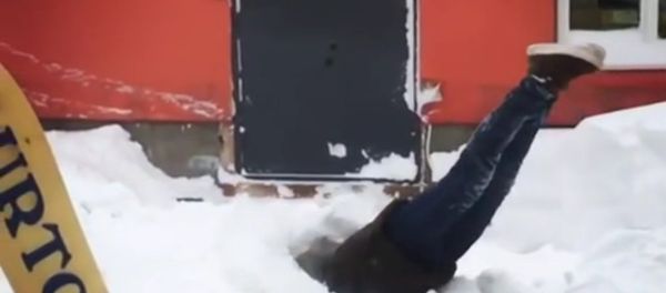 Swimming in the snow in Vladivostok Swimming in the snow in Vladivostok - Sputnik International