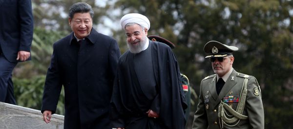 Chinese President Xi Jinping, left, is welcomed by Iranian President Hassan Rouhani during his official arrival ceremony at the Saadabad Palace in Tehran, Iran, Saturday, Jan. 23, 2016. - Sputnik International