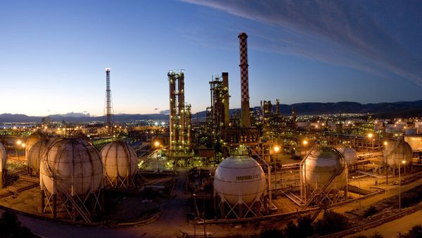 Hellenic Petroleum - Sputnik International