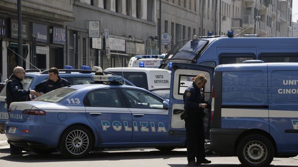  Italian police vehicles - Sputnik International