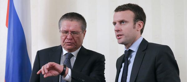Russian Economy Minister Alexei Ulyukayev (L) and his French counterpart Emmanuel Macron attend a meeting with the media after a session of the Russian-French Council for economic, financial, industrial and trade issues in Moscow, Russia, January 25, 2016 Russian Economy Minister Alexei Ulyukayev (L) and his French counterpart Emmanuel Macron attend a meeting with the media after a session of the Russian-French Council for economic, financial, industrial and trade issues in Moscow, Russia, January 25, 2016 - Sputnik International