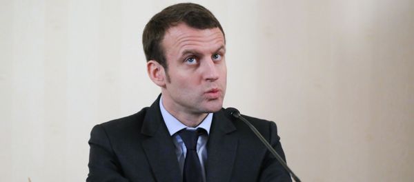 French Economy Minister Emmanuel Macron attends a meeting with the media after a session of the Russian-French Council for economic, financial, industrial and trade issues in Moscow, Russia, January 25, 2016 - Sputnik International