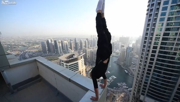 Handstand of Death - Sputnik International