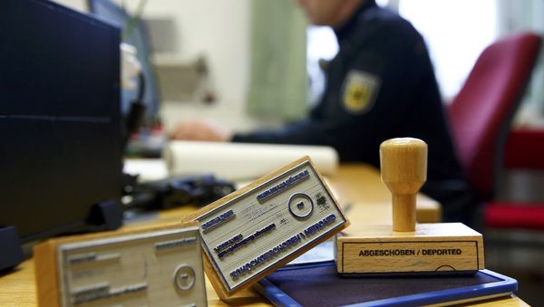 An illustration picture shows deportation stamps which are used by the German federal police Bundespolizei to stamp ID documents of rejected asylum seekers, in Rosenheim, southern Germany, January 25, 2016. - Sputnik International