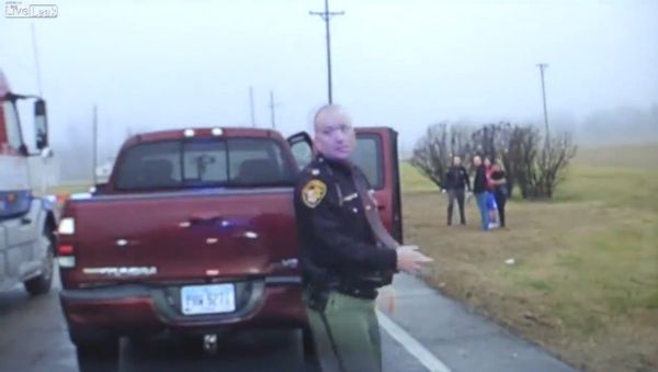 Cop Run Over By Semi Tractor Trailer - Sputnik International