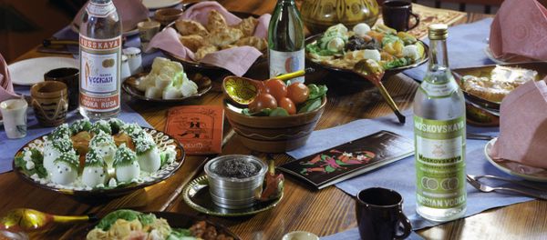 Russian cold appetizers, including the legendary Russian vodka and Russia's world-famous caviar. Russian cold appetizers, including the legendary Russian vodka and Russia's world-famous caviar. - Sputnik International