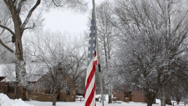 An American flag is seen at the Malheur National Wildlife Refuge near Burns, Oregon, January 10, 2016. - Sputnik International