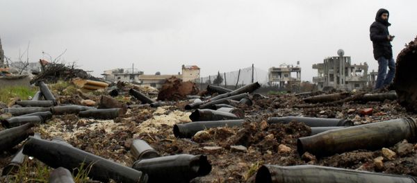 A picture taken on January 26, 2016 shows artillery casings on the ground after Syrian pro-government forces retook the town of Sheikh Miskeen in southern Daraa province from rebel forces A picture taken on January 26, 2016 shows artillery casings on the ground after Syrian pro-government forces retook the town of Sheikh Miskeen in southern Daraa province from rebel forces - Sputnik International