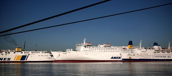 Ferries remain docked at the port of Piraeus, southwest of central Athens, during strike (file photo) Ferries remain docked at the port of Piraeus, southwest of central Athens, during strike (file photo) - Sputnik International