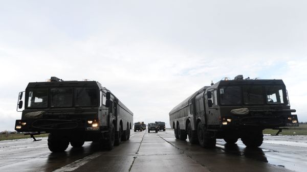 Russia's Bastion-P coastal defense missile system during a parade rehersal. - Sputnik International