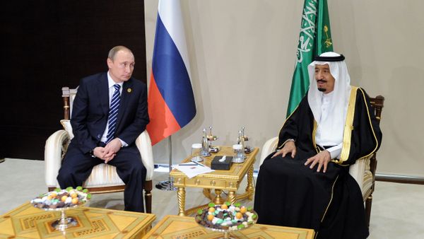November 16, 2015.Vladimir Putin, left, President of the Russian Federation, with Salman bin Abdulaziz Al Saud, King of Saudi Arabia and Chairman of the Saudi Council of Ministers, during a meeting on the sidelines of the Group of 20 summit in Antalya, Turkey. November 16, 2015.Vladimir Putin, left, President of the Russian Federation, with Salman bin Abdulaziz Al Saud, King of Saudi Arabia and Chairman of the Saudi Council of Ministers, during a meeting on the sidelines of the Group of 20 summit in Antalya, Turkey. - Sputnik International