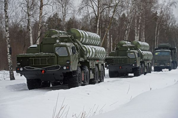 Ultimate Protector: S-400 Triumf Air Defense Systems Shield Moscow Skies - Sputnik International