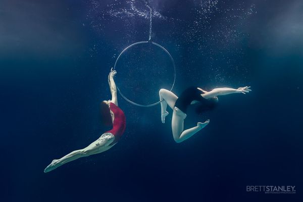 Radiant Beauty of 'Sirens': Underwater Circus - Sputnik International