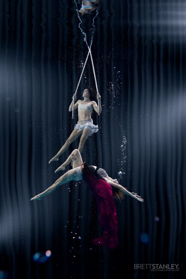 Radiant Beauty of 'Sirens': Underwater Circus - Sputnik International