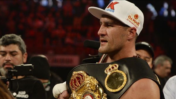Sergey Kovalev reacts after defeating Jean Pascal (not pictured) during the world light heavyweight championship boxing match at the Bell Centre - Sputnik International