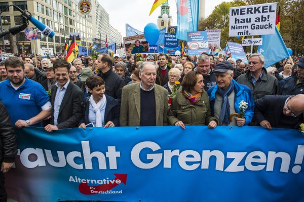 Bavarian PM Cranks Up Pressure on Merkel With 'No More Migrants' Interview Bavarian PM Cranks Up Pressure on Merkel With 'No More Migrants' Interview - Sputnik International