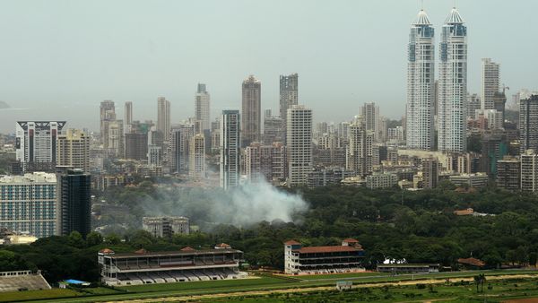 High-rise buildings are seen dotting the skyline of the Indian city of Mumbai on July 15, 2015 - Sputnik International