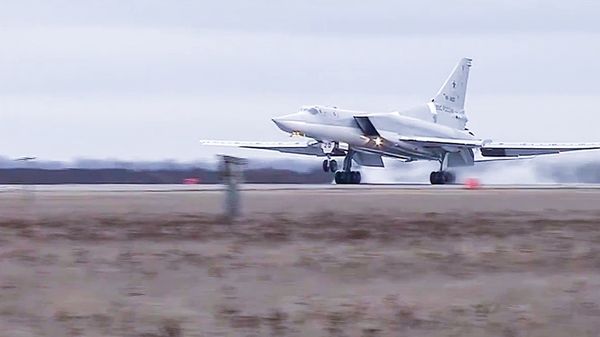Tupolev Tu-22 M3 strategic bombers hit terrorists in Syria Tupolev Tu-22 M3 strategic bombers hit terrorists in Syria - Sputnik International
