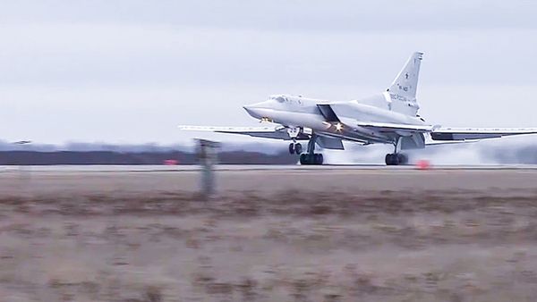 Tupolev Tu-22 M3 strategic bombers hit terrorists in Syria Tupolev Tu-22 M3 strategic bombers hit terrorists in Syria - Sputnik International