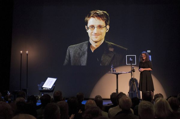 A chair is pictured on stage as former U.S. National Security Agency contractor Edward Snowden is awarded the Bjornson prize Molde, Norway, in this September 5, 2015 file photo A chair is pictured on stage as former U.S. National Security Agency contractor Edward Snowden is awarded the Bjornson prize Molde, Norway, in this September 5, 2015 file photo - Sputnik International
