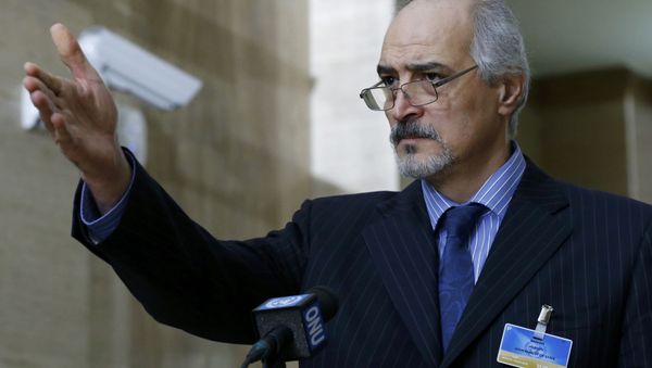Syrian Ambassador to the U.N. Bashar Jaafari holds a news conference during the Syrian Peace talks at the United Nations European headquarters in Geneva, Switzerland, February 2, 2016 - Sputnik International