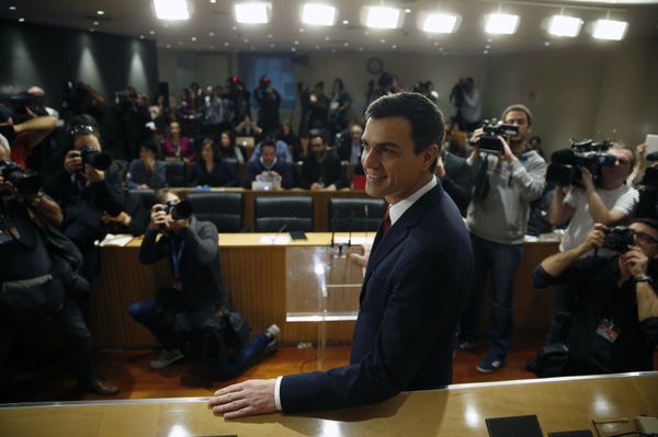Spain's Socialist Party (PSOE) leader Pedro Sanchez poses before a news conference at Parliament in Madrid, Spain, February 2, 2016. Spain's Socialist Party (PSOE) leader Pedro Sanchez poses before a news conference at Parliament in Madrid, Spain, February 2, 2016. - Sputnik International