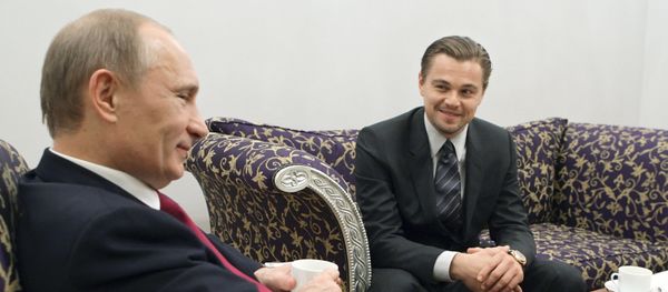 Vladimir Putin meets with Leonardo DiCaprio in St.Petersburg Vladimir Putin meets with Leonardo DiCaprio in St.Petersburg - Sputnik International