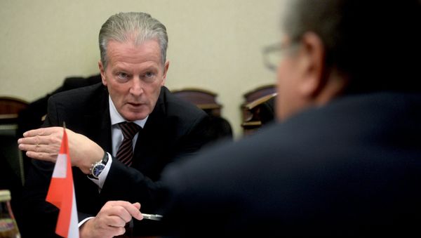 Economic Development Minister Alexei Ulyukayev meets with Vice Chancellor of Austria Reinhold Mitterlehner - Sputnik International
