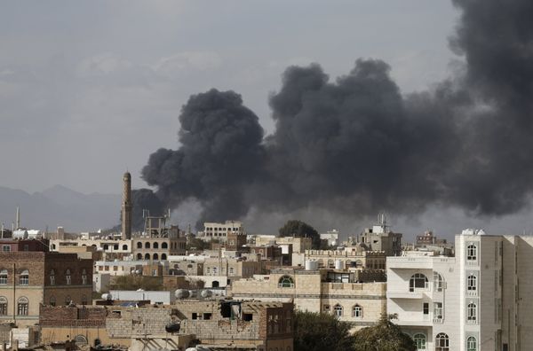 Smoke billows from a site hit by Saudi-led air strikes in Yemen's capital Sanaa January 30, 2016 Smoke billows from a site hit by Saudi-led air strikes in Yemen's capital Sanaa January 30, 2016 - Sputnik International