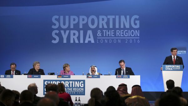 United Nations Secretary-General Ban Ki-moon, Norway's Prime Minister Erna Solberg, German Chancellor Angela Merkel, the Emir of Kuwait, Sheikh Sabah al-Ahmad al-Sabah and Britain's Prime Minister David Cameron (L-R) listen as Turkish Prime Minister Ahmet Davutoglu speaks at the donors Conference for Syria in London, Britain February 4, 2016 United Nations Secretary-General Ban Ki-moon, Norway's Prime Minister Erna Solberg, German Chancellor Angela Merkel, the Emir of Kuwait, Sheikh Sabah al-Ahmad al-Sabah and Britain's Prime Minister David Cameron (L-R) listen as Turkish Prime Minister Ahmet Davutoglu speaks at the donors Conference for Syria in London, Britain February 4, 2016 - Sputnik International